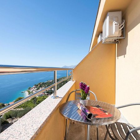 Beautiful Apartment In Krvavica With Kitchen Dış mekan fotoğraf